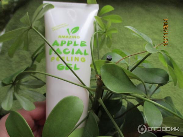 Гель-пилинг для лица яблочный LIMONI AMAZING APPLE FACIAL PEELING GEL фото