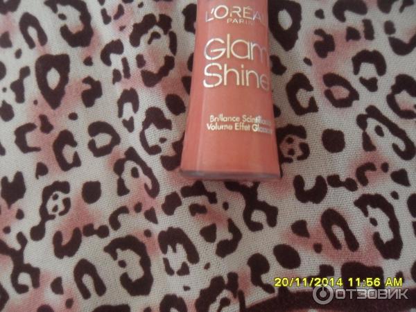 Блеск для губ Loreal Glam Shine Natural Glow фото