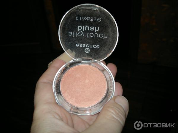 Румяна компактные Essence Silky touch blush фото