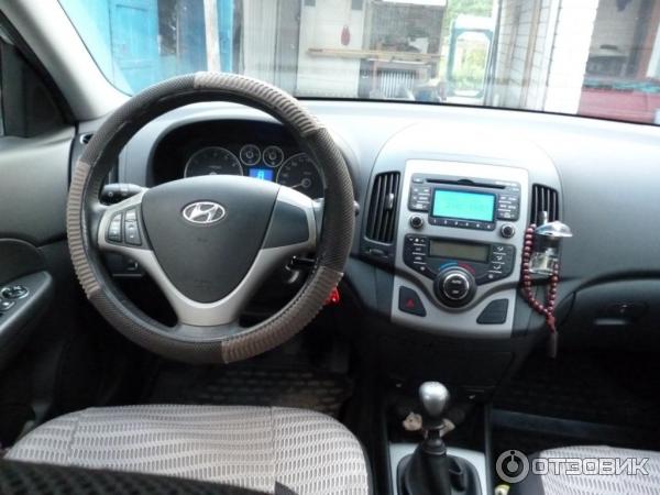 автомобиль Hyundai i30