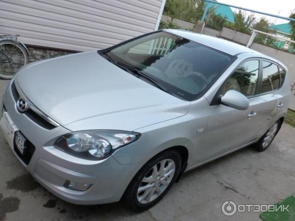 автомобиль Hyundai i30