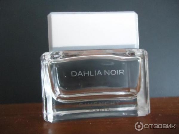 Туалетная вода Givenchy Dahlia Noir фото